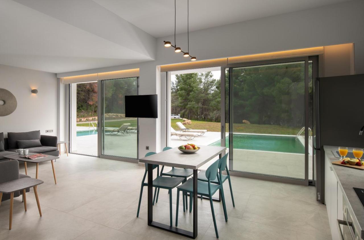 Botanic Pool Apartment Nikiti (Sithonia)