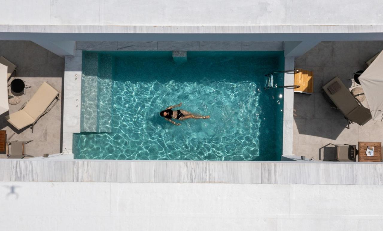 Botanic Pool Apartment